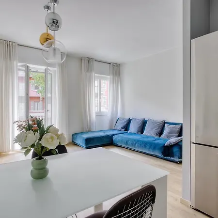 Joivy Stylish Flat For 2 With A Balcony Apartment