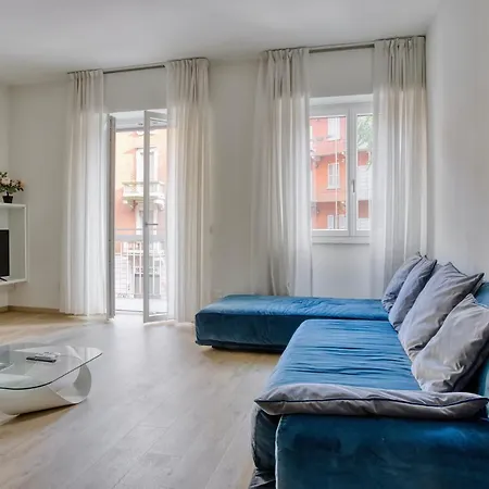 Apartment Joivy Stylish Flat For 2 With A Balcony *